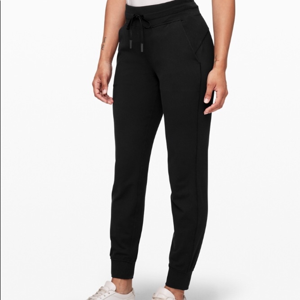 LULULEMON Ready to Rulu Joggers